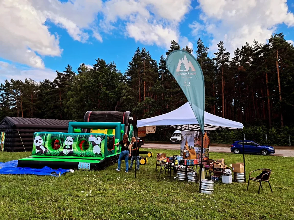 Piepūšamā atrakcija Panda